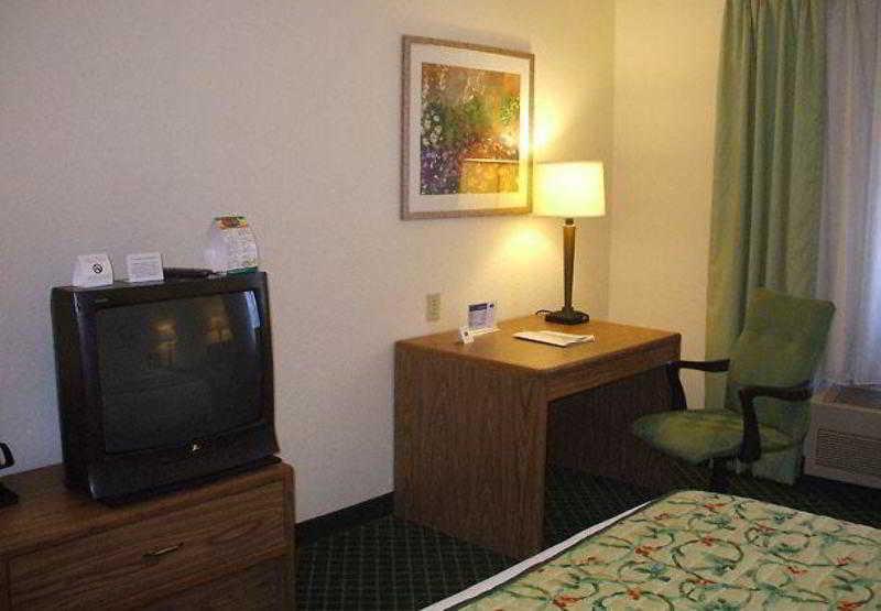 Fairfield Inn & Suites By Marriott Terre Haute Buitenkant foto